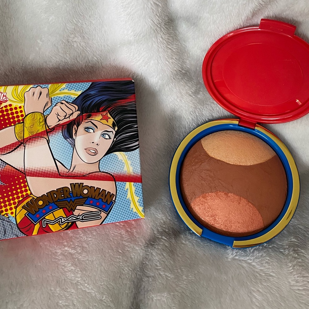 MAC Wonder Woman Mineralized Skin Finish  NEW
